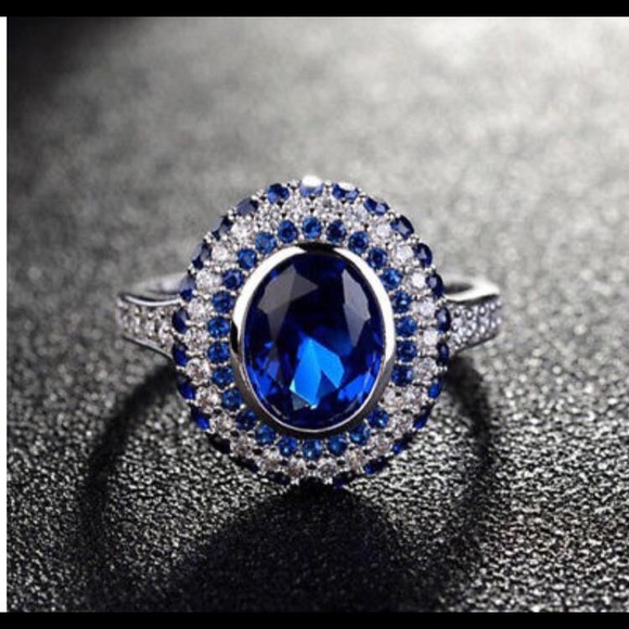 Ring - Picture 4 of 6